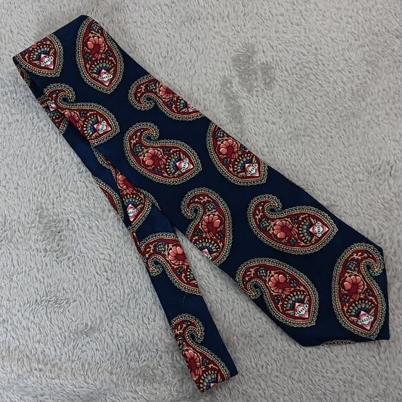 Vintage Tabasco Shrimp‎ Paisley 100% Silk Necktie Made in USA - Picture 1 of 7